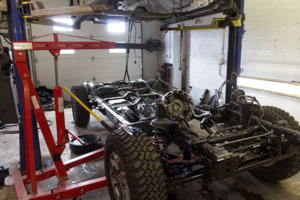 2015-jeep-wrangler-rubicon-in-progress-transmission-removal-frame.jpg