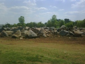 rock pile 001.jpg rock pile 001.jpg