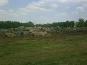 rock pile 003.jpg rock pile 003.jpg
