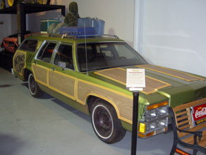 800px-FamilyTruckster.jpg