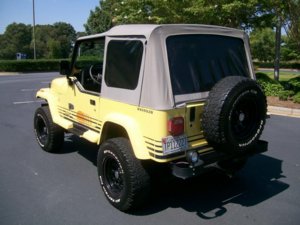 YELLOW JEEP 007.jpg YELLOW JEEP 007.jpg