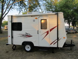 Camper (1).JPG