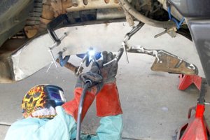 014-wfo-chevy-2500-d60-solid-axle-swap-frame-plates.jpg