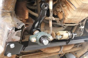 012-wfo-chevy-2500-d60-solid-axle-swap-steering-pitman.jpg