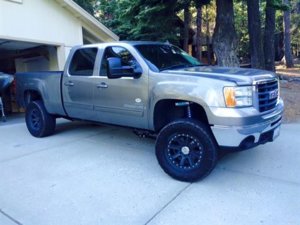 Trevors-Truck_in-Tahoe.jpg