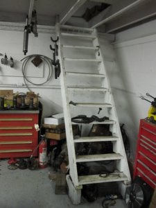 stairs 001.JPG