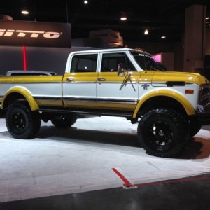 SEMA Chevy.jpg