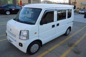 Suzuki Shuttle 72dpi002.jpg