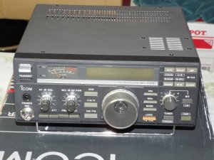 Icom IC-725.JPG Icom IC-725.JPG