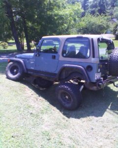 my jeep flexed out.jpg