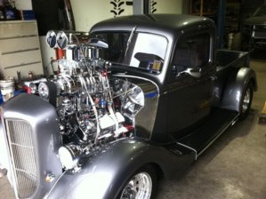 m_'37 ford roll cage 009.jpg