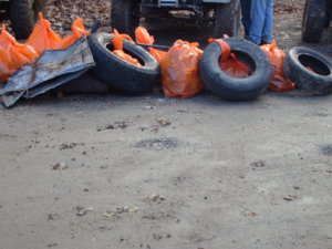 Hurricane Creek Cleanup with Appalachian 4x4 043.JPG