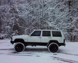 jeepsnow2.jpg