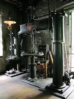 radial arm drill.jpg