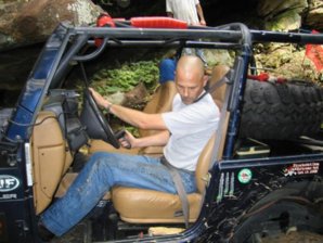 baldjeep.jpg baldjeep.jpg